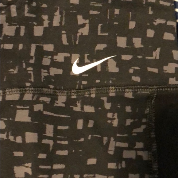 Nike Full Length Leggings - Small - Picture 2 of 5
